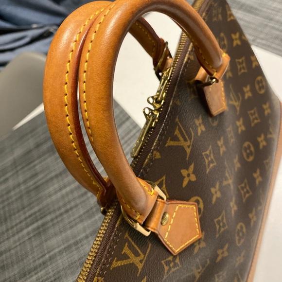 Louis Vuitton Alma bag Pm - Picture 6 of 16